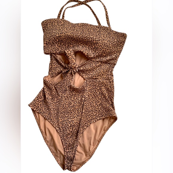 aerie Leopard Ribbed Strapless One-Piece Swimsuit in Tan and pink summer beach - Picture 2 of 8